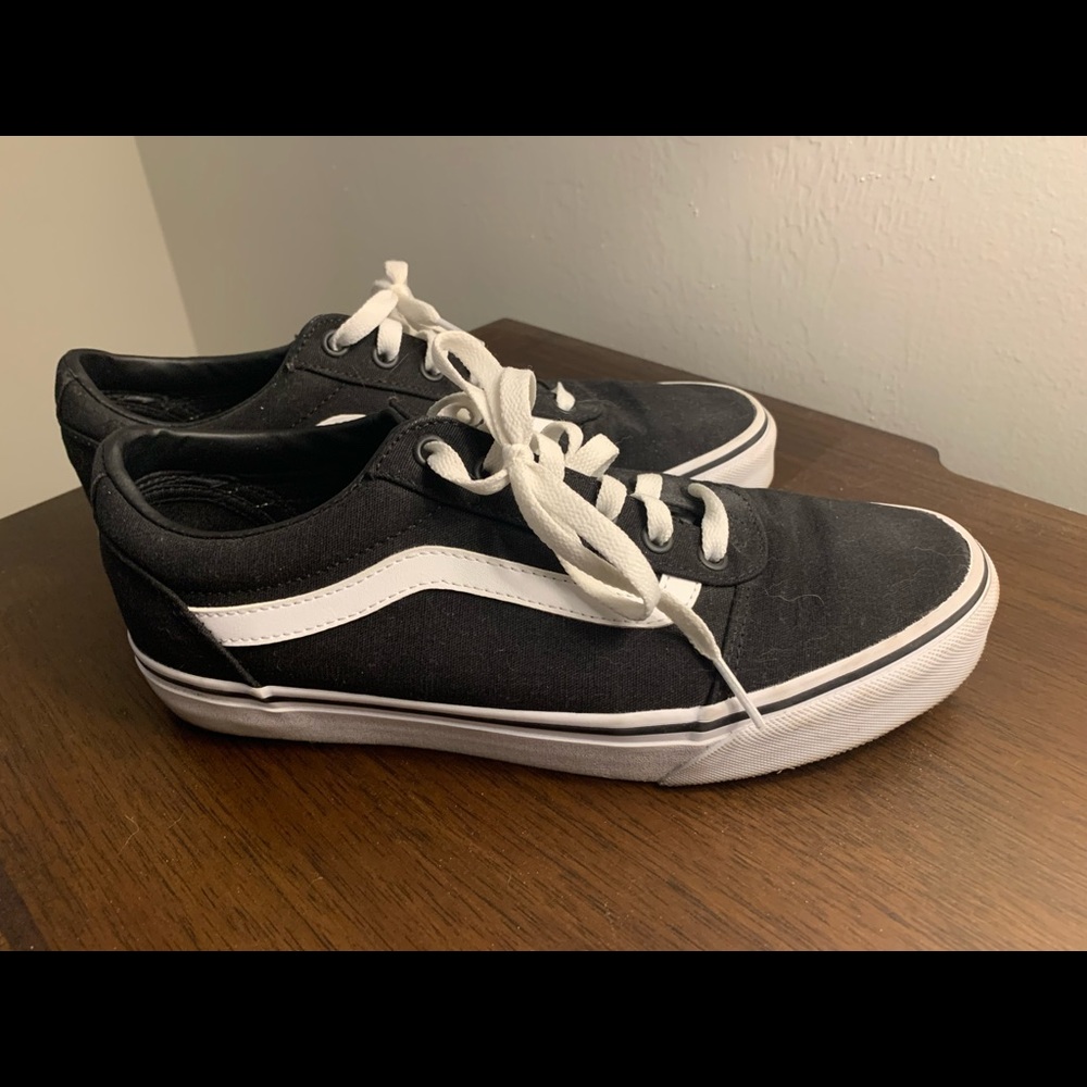 EUC Vans black and white 9.5 women’s